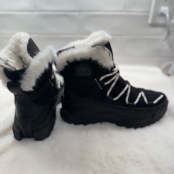 Sorel ONA RMX Glacy WP boots. - Picture 6 of 13